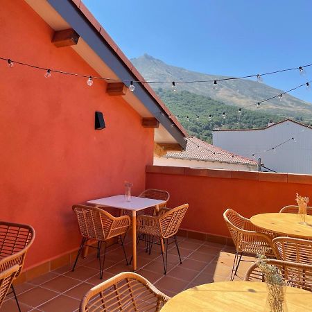 Hotel Camino De Las Estrellas Serranillos Екстериор снимка