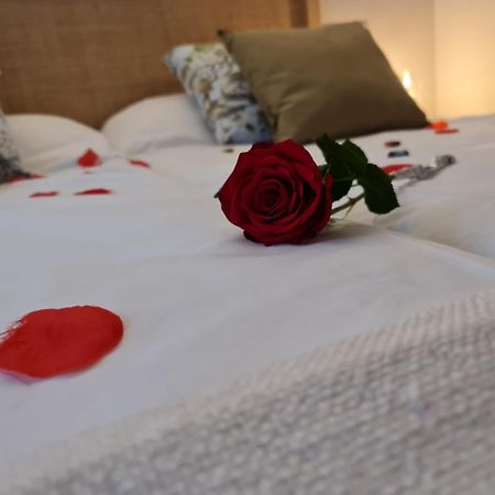 Hotel Camino De Las Estrellas Serranillos Екстериор снимка