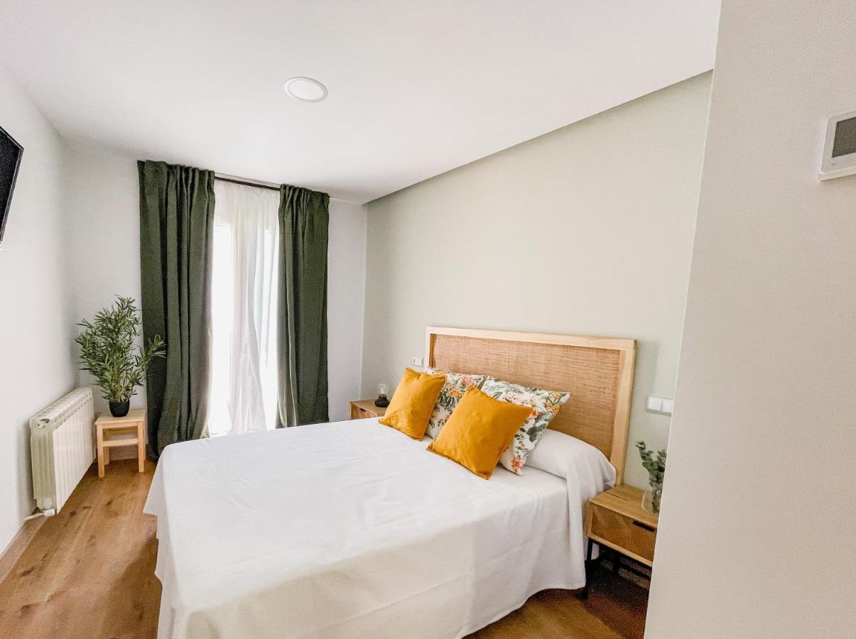 Hotel Camino De Las Estrellas Serranillos Екстериор снимка