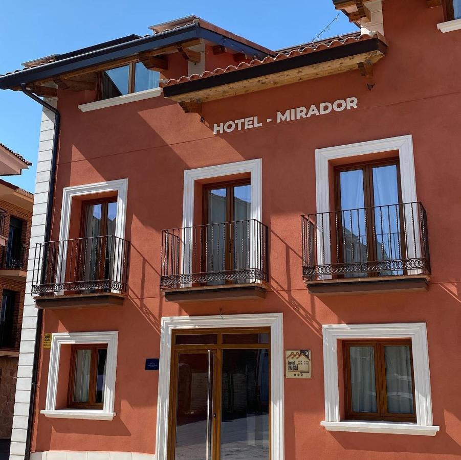 Hotel Camino De Las Estrellas Serranillos Екстериор снимка