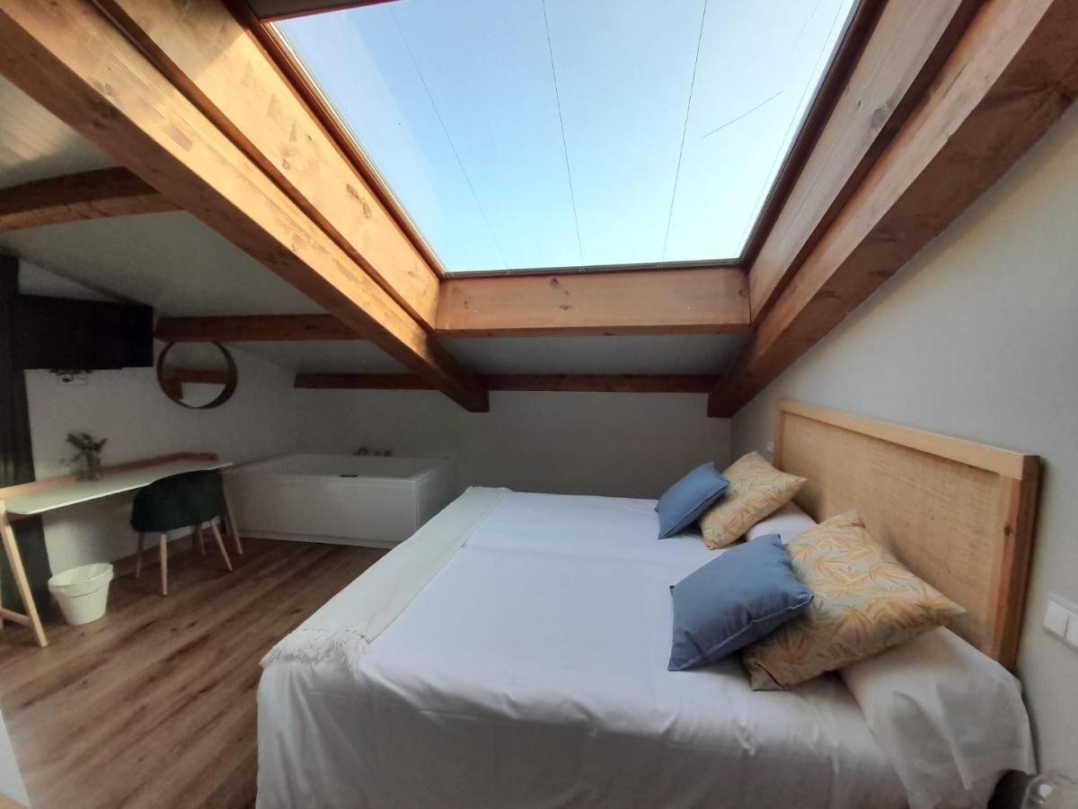 Hotel Camino De Las Estrellas Serranillos Екстериор снимка